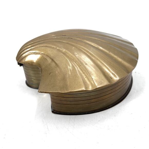 Vintage Brass Clam Shell Trinket Box Hinged Lid Nautical Beach House Decor - Picture 10 of 11